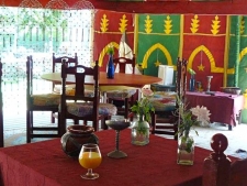 De Jaima: bar, restaurant & bibliotheek